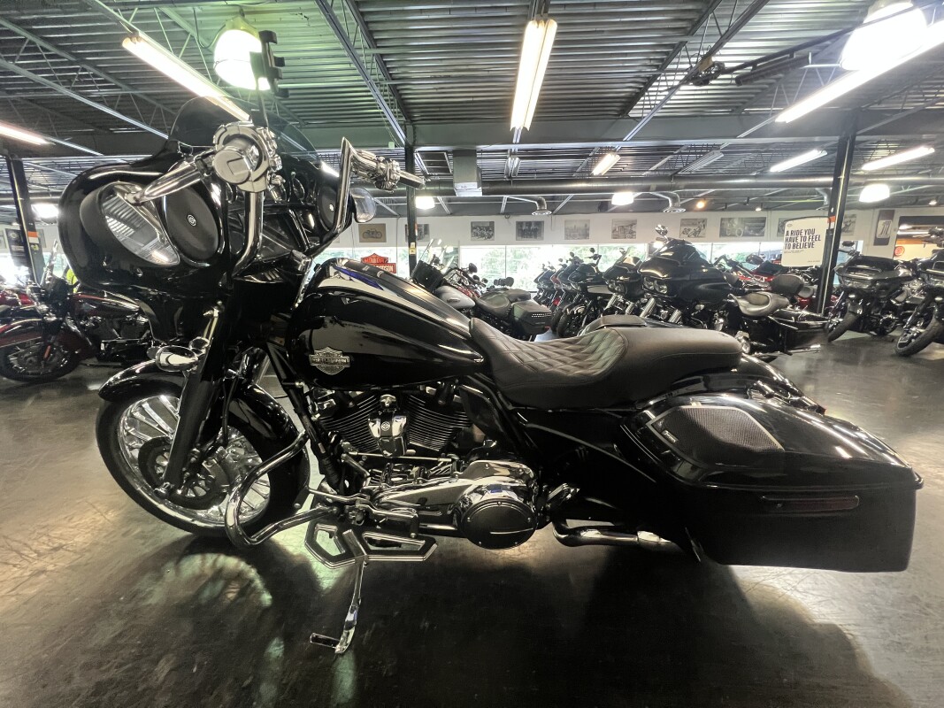 2023 Harley-Davidson Street Glide Special Vivid Black FLHXS - Photo 7