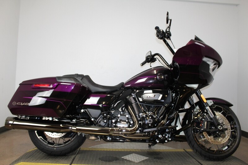 Harley-Davidson CVO Road Glide 2025 FLTRXSE 84636737 POISON BERY FDE