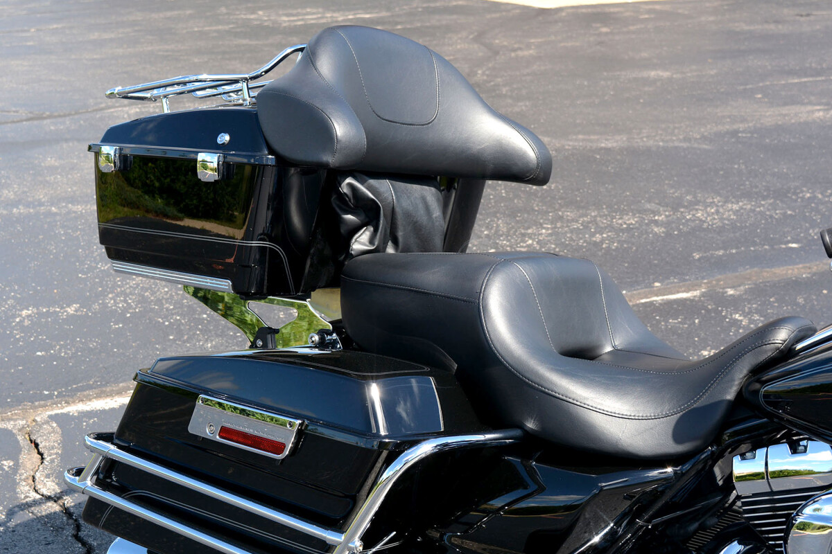 2010 Harley-Davidson Electra Glide Classic Black - Photo 7
