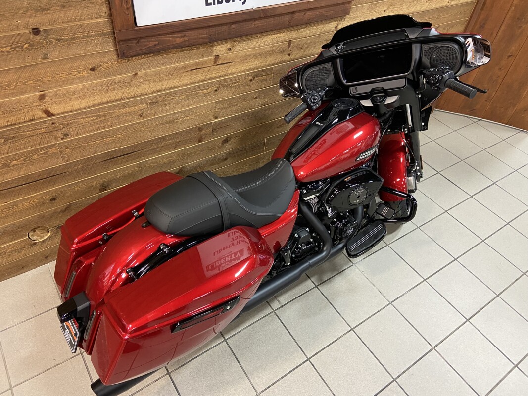 2025 Harley-Davidson Street Glide Brilliant Red - Black Finish FLHX - Photo 6