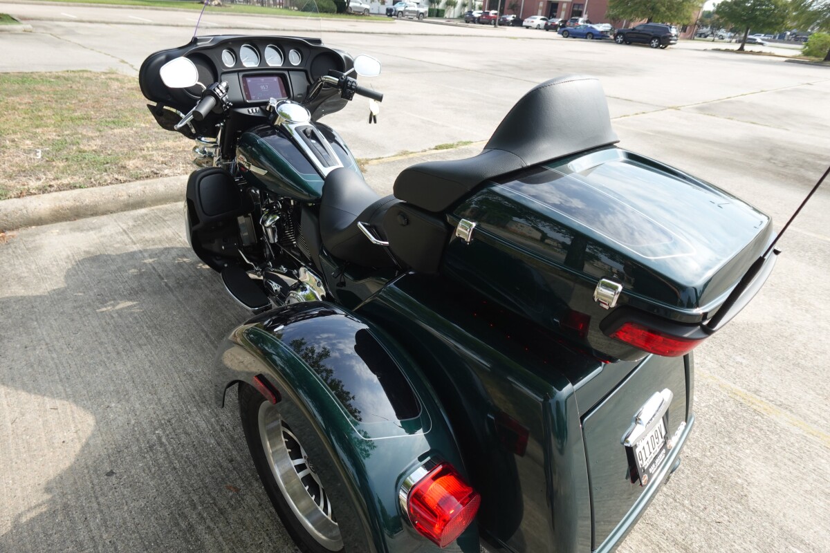 2024 Harley-Davidson Tri Glide Ultra FLHTCUTG - Photo 6
