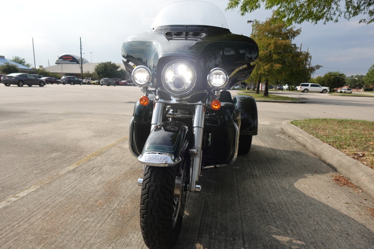 2024 Harley-Davidson Tri Glide Ultra FLHTCUTG - Photo 3