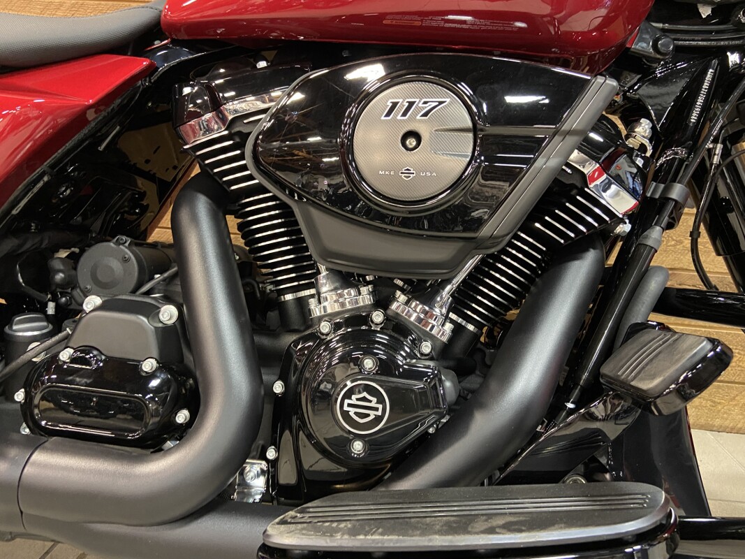 2025 Harley-Davidson Street Glide Brilliant Red - Black Finish FLHX - Photo 3