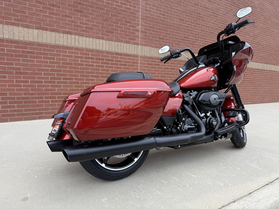 FLTRX 2025 Road Glide - Photo 6