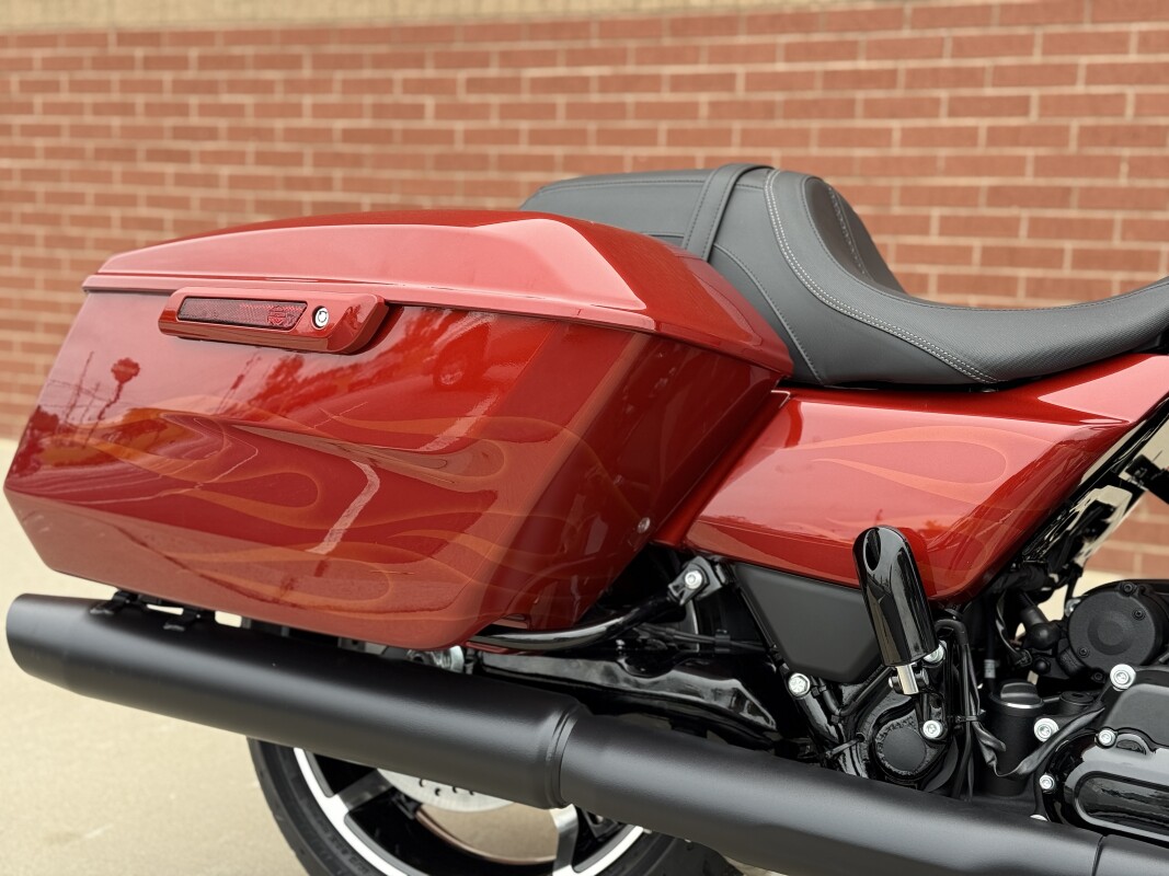 FLTRX 2025 Road Glide - Photo 4