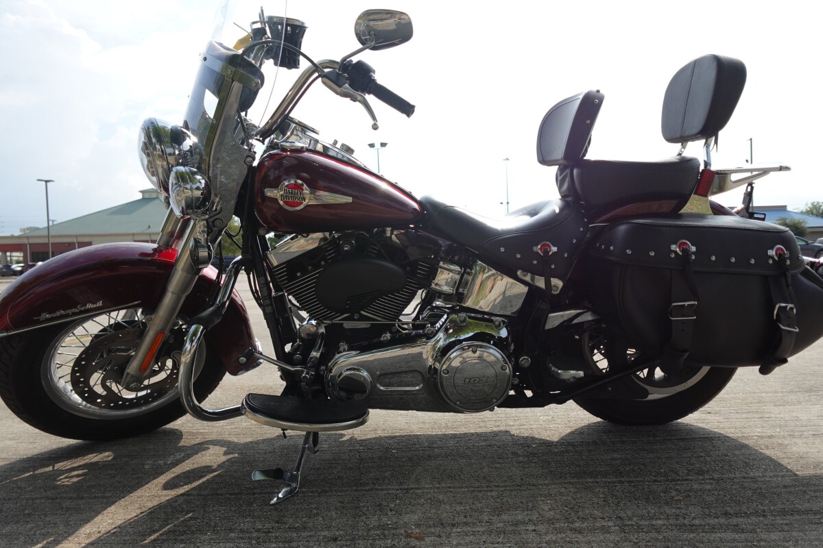 2017 Harley-Davidson Heritage Softail Classic FLSTC - Photo 5