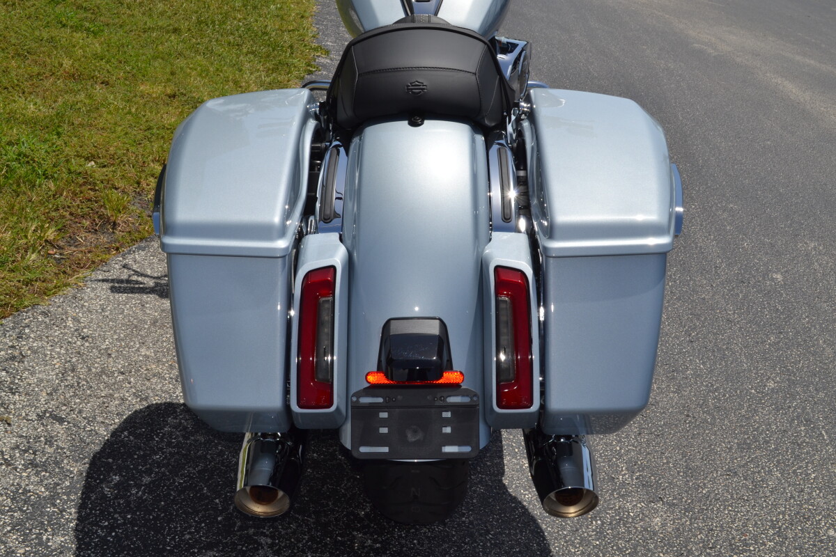 FLTRX 2025 Road Glide - Photo 8