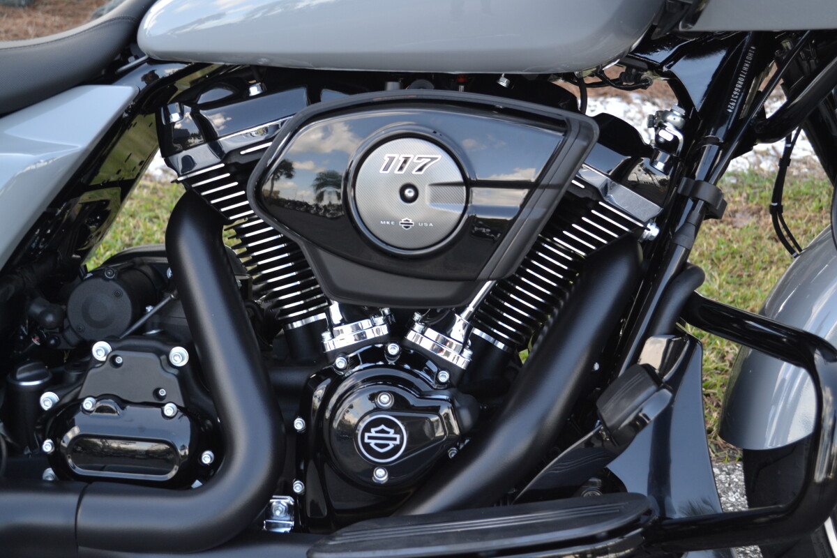 FLTRX 2025 Road Glide - Photo 5