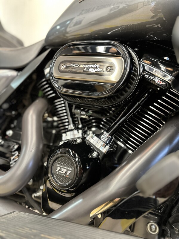 2021 Harley-Davidson Road Glide Limited Gauntlet Grey Metallic - Black Finish - Photo 3