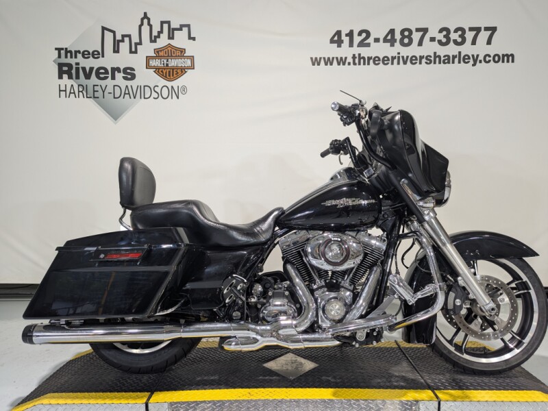 2010 Harley-Davidson® Street Glide® Vivid Black