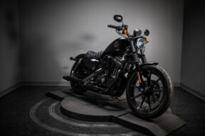 2022 Iron 883™ (XL883N) thumb 3