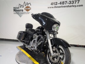 2010 Harley-Davidson® Street Glide® Vivid Black thumb 2