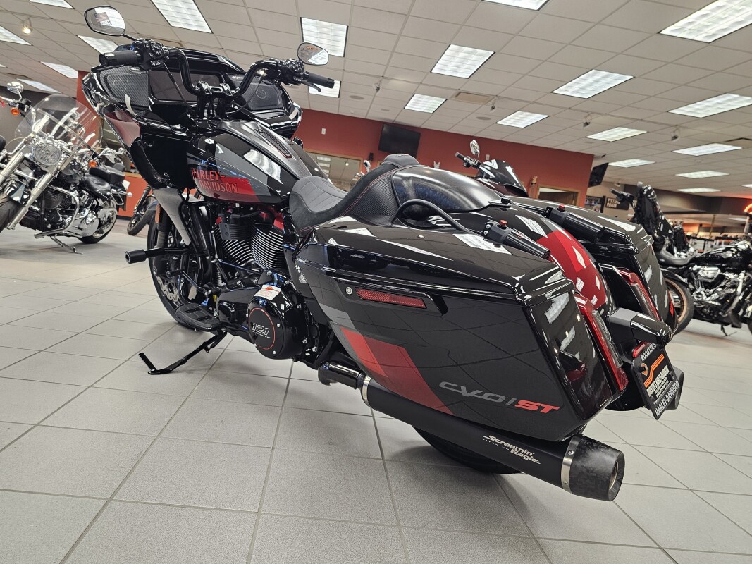 FLTRXSTSE 2025 CVO Road Glide ST - Photo 6