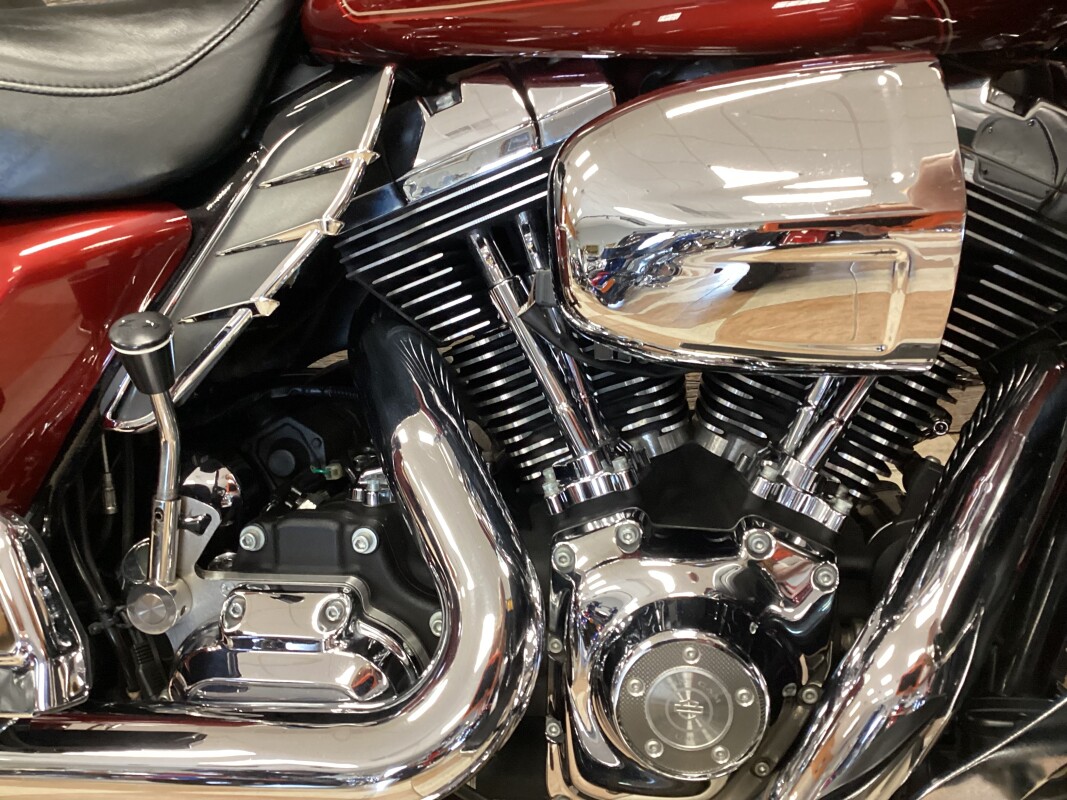 2009 Harley-Davidson Electra Glide Ultra Classic Red Hot Sunglo - Photo 5