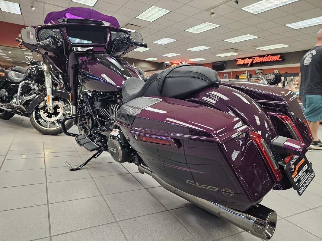 FLHXSE 2025 CVO Street Glide - Photo 6