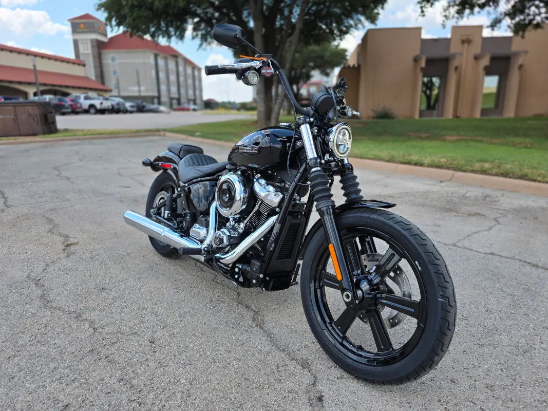 2025 Harley-Davidson Street Bob - Photo 2