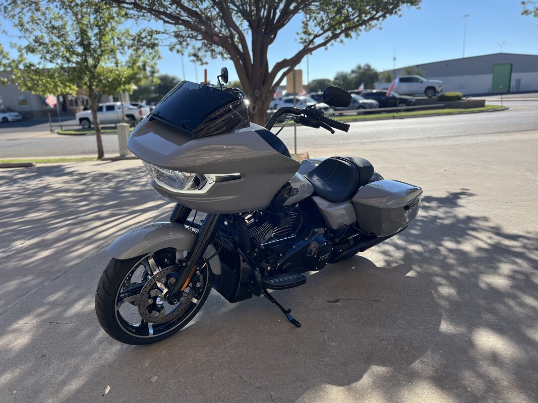 2025 Harley-Davidson Road Glide Billiard Gray - Black Finish - Photo 4