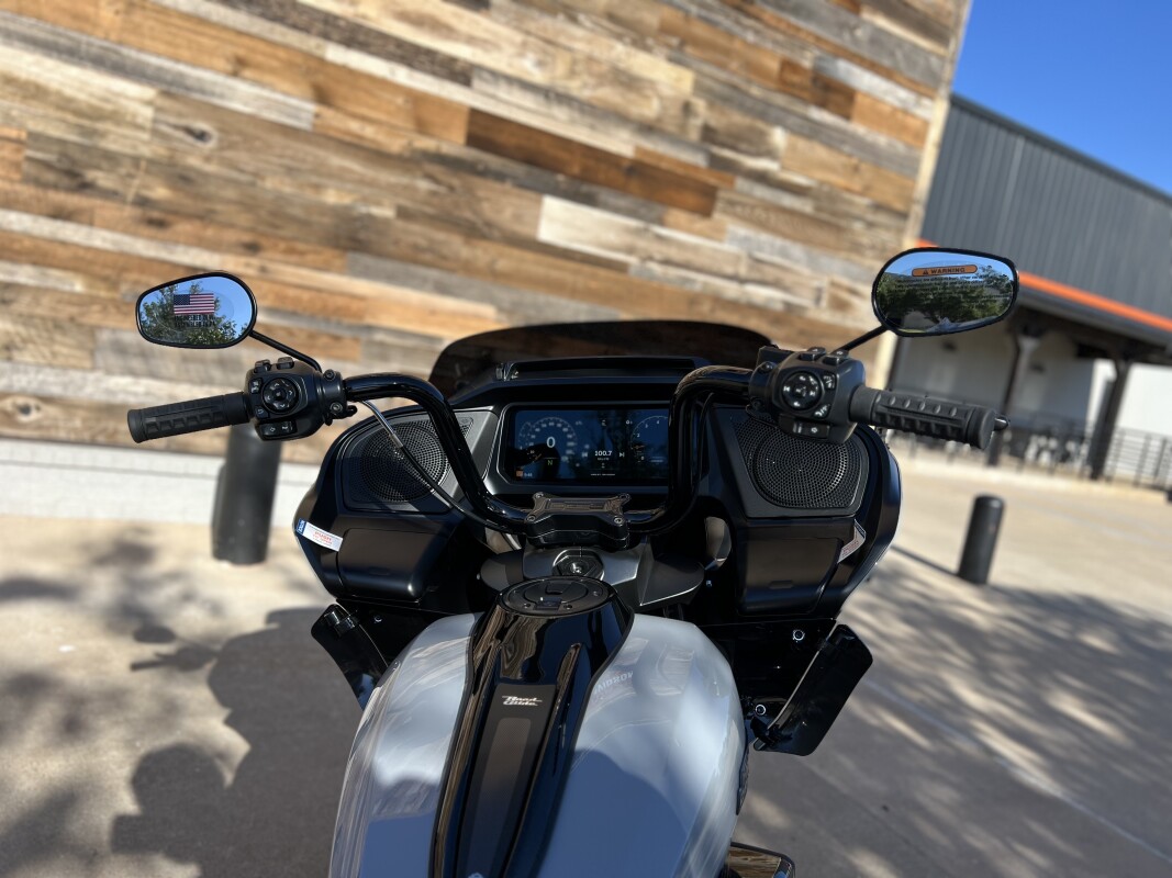 2025 Harley-Davidson Road Glide Billiard Gray - Black Finish - Photo 10