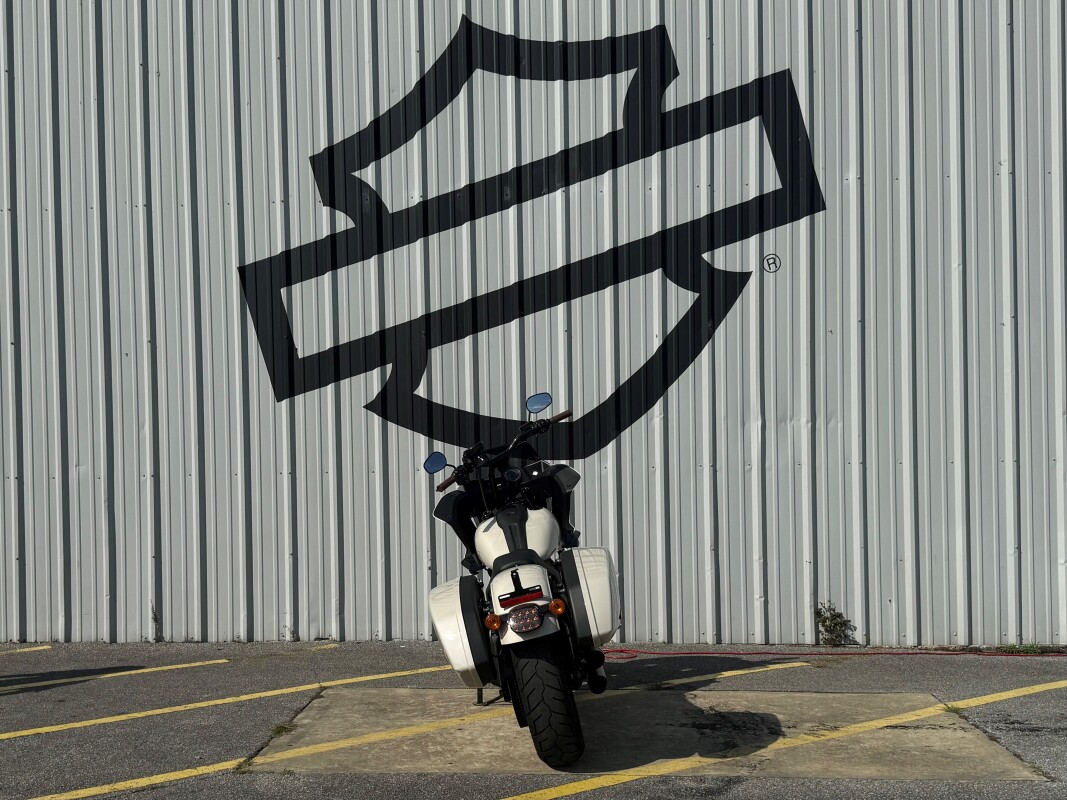 2023 Harley-Davidson Low Rider ST White Sand Pearl - Photo 2