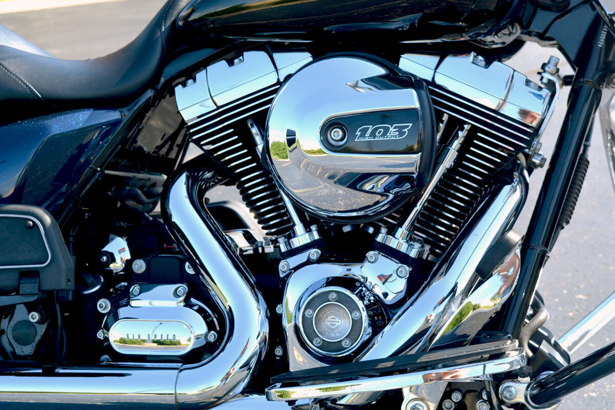 2014 Harley-Davidson Road King Big Blue Pearl - Photo 9