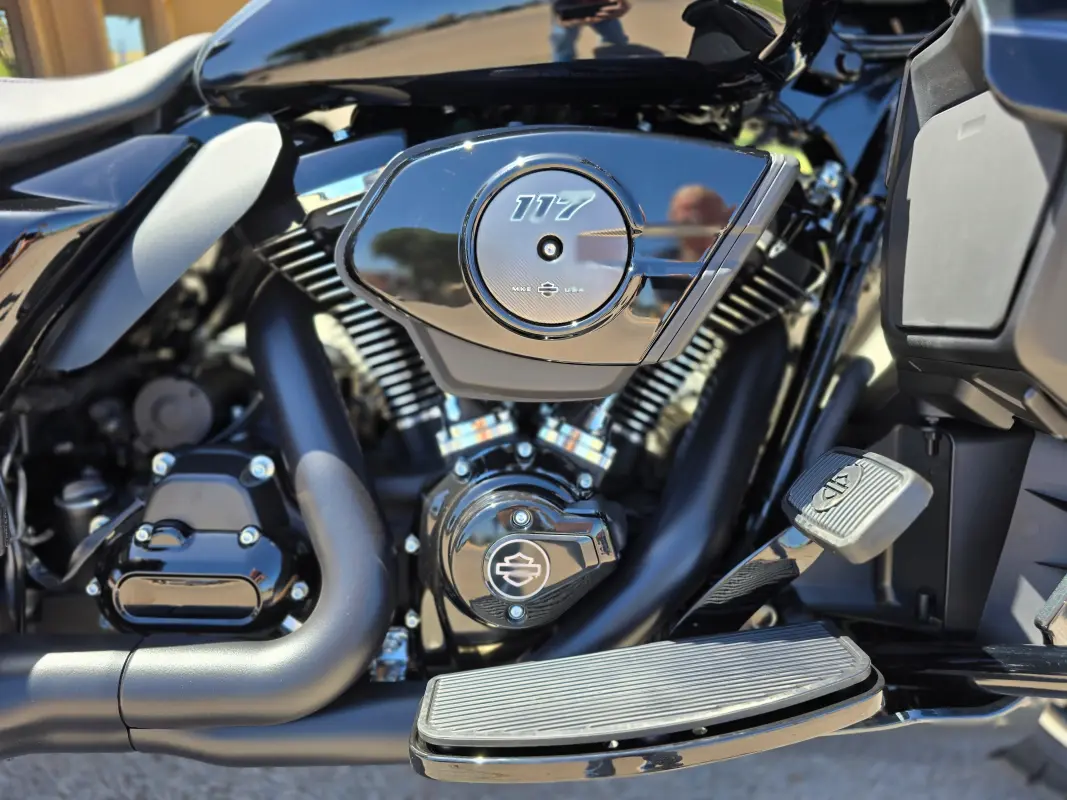 2025 Harley-Davidson Street Glide Ultra - Photo 8