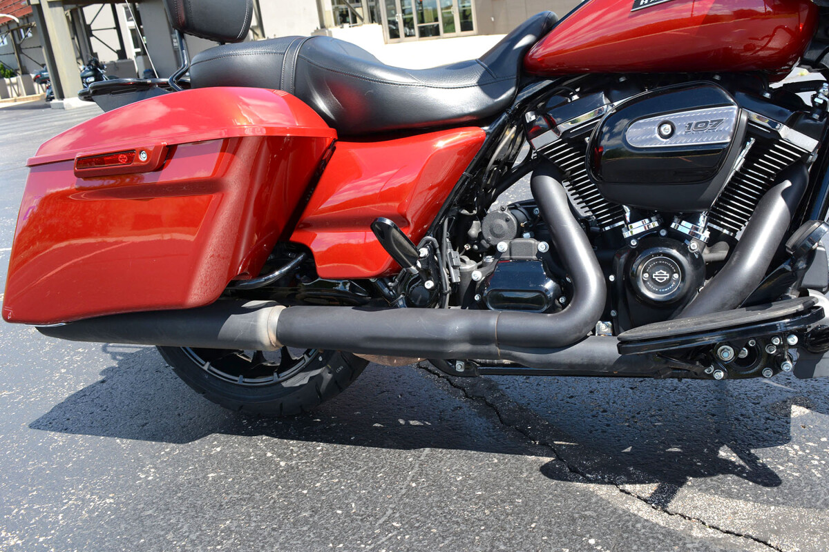 2018 Harley-Davidson Road Glide Special Wicked Red - Photo 10
