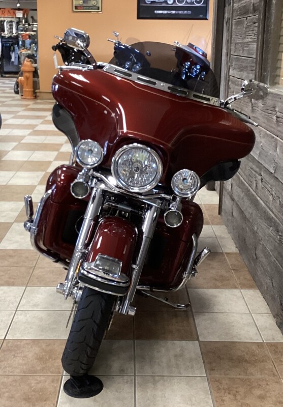 2009 Harley-Davidson Electra Glide Ultra Classic Red Hot Sunglo - Photo 2
