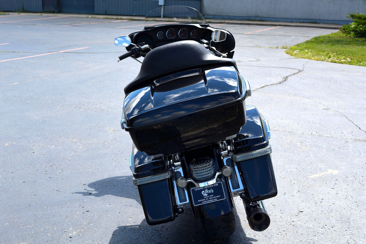 2019 Harley-Davidson Electra Glide Standard Vivid Black - Photo 4
