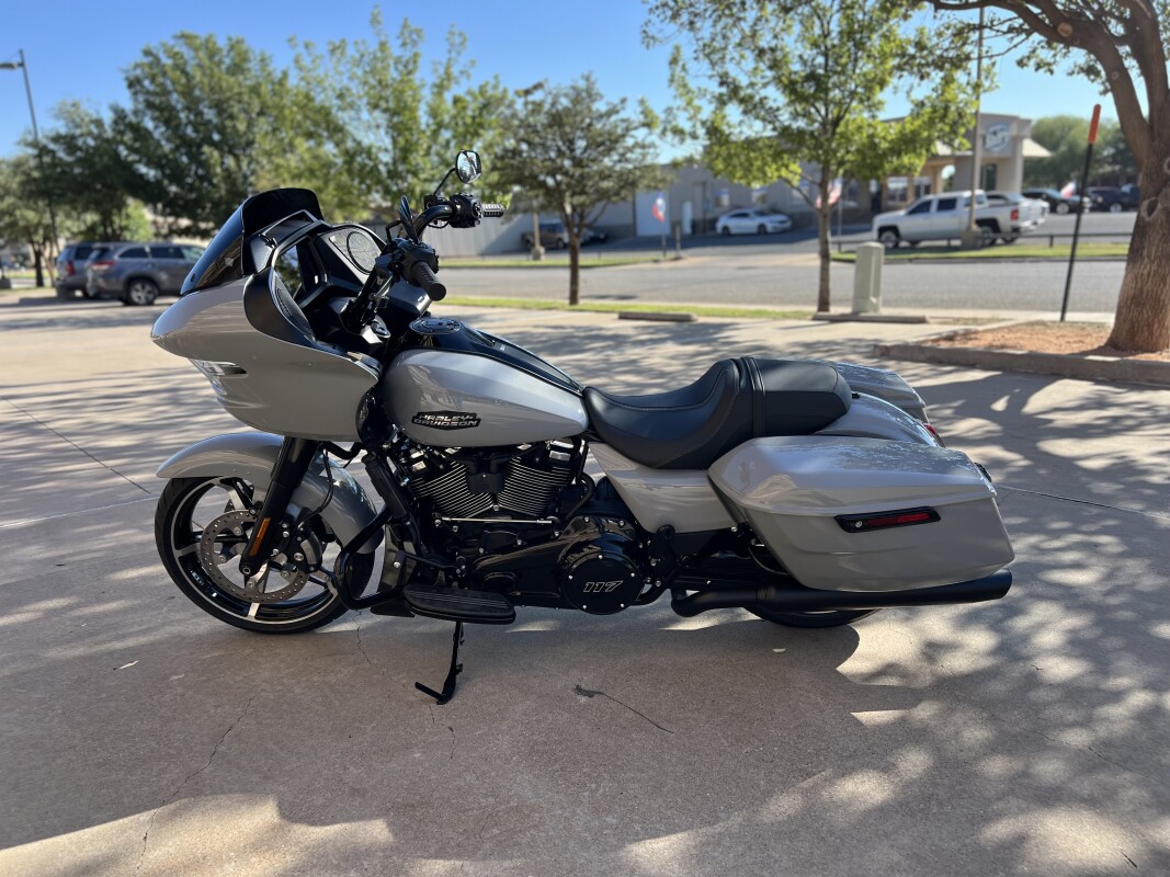 2025 Harley-Davidson Road Glide Billiard Gray - Black Finish - Photo 5