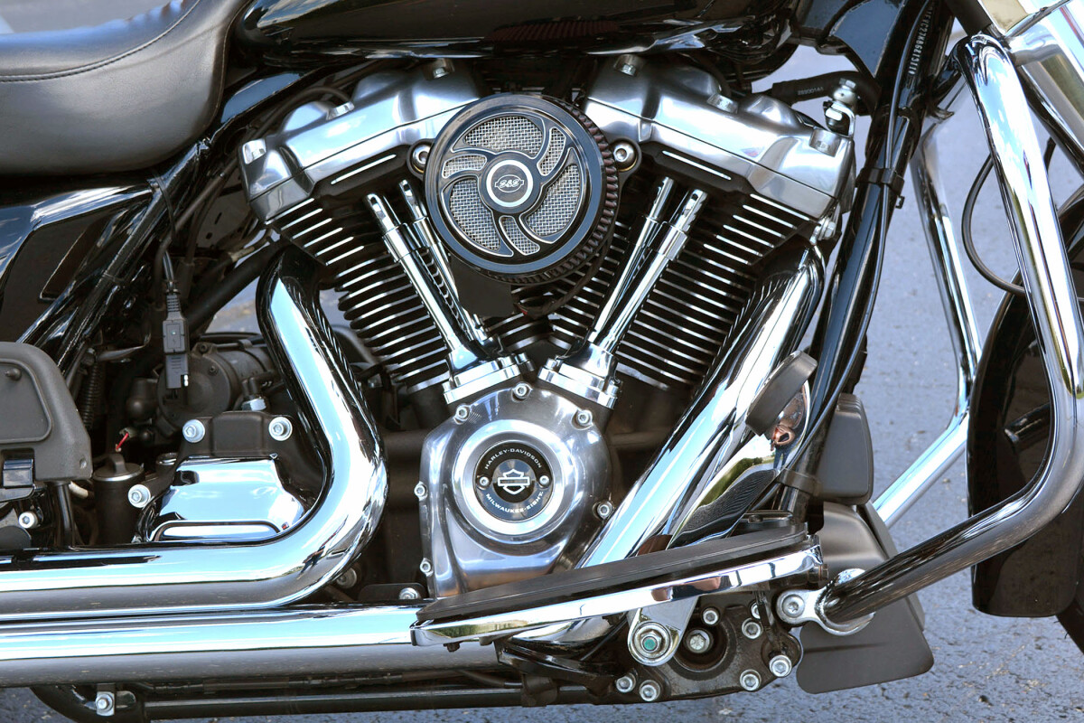 2019 Harley-Davidson Electra Glide Standard Vivid Black - Photo 9