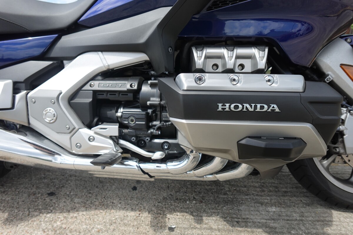2018 Honda Gold Wing Tour DCT GL1800D - Photo 9