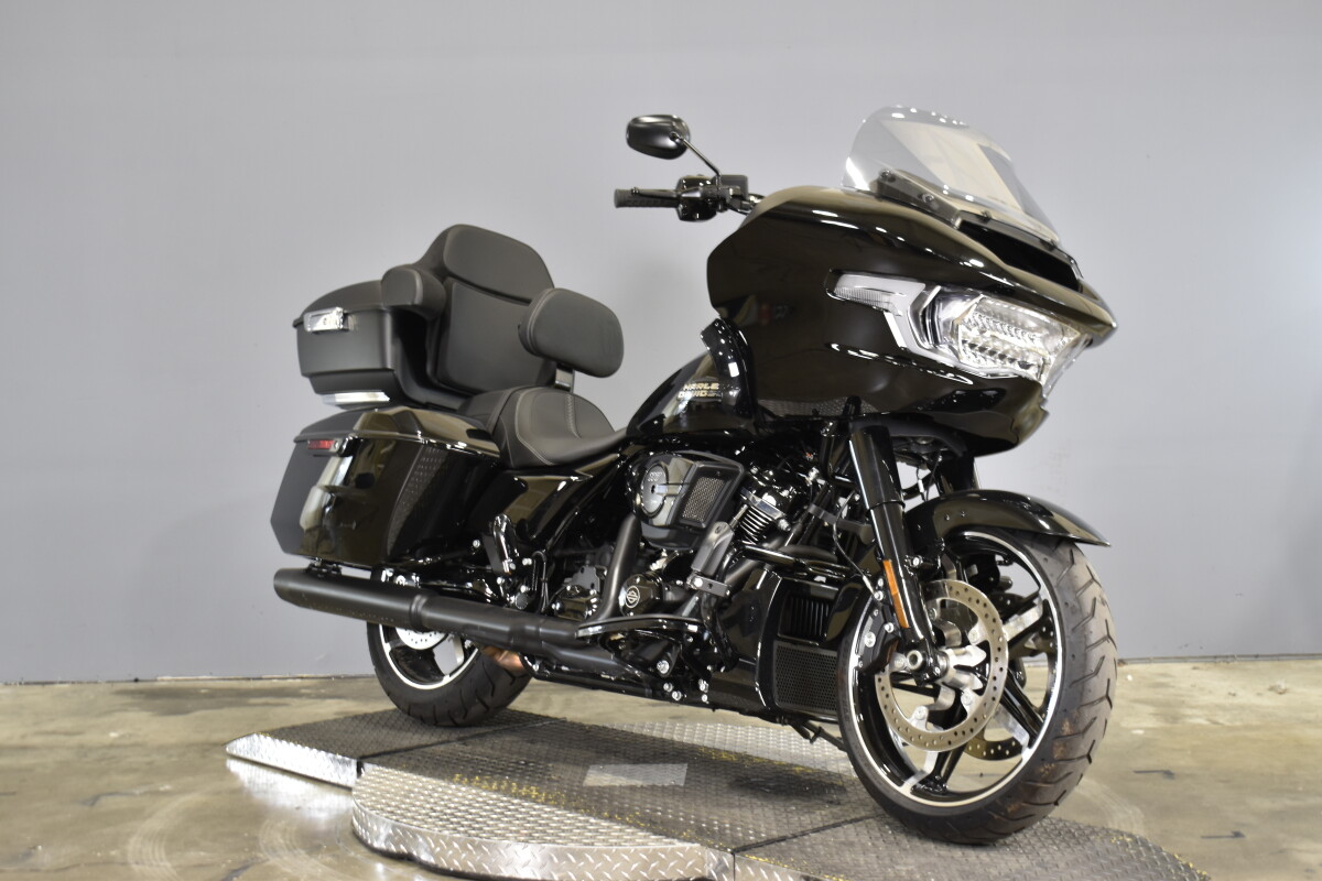 2024 Harley-Davidson Road Glide FLTRX - Photo 2