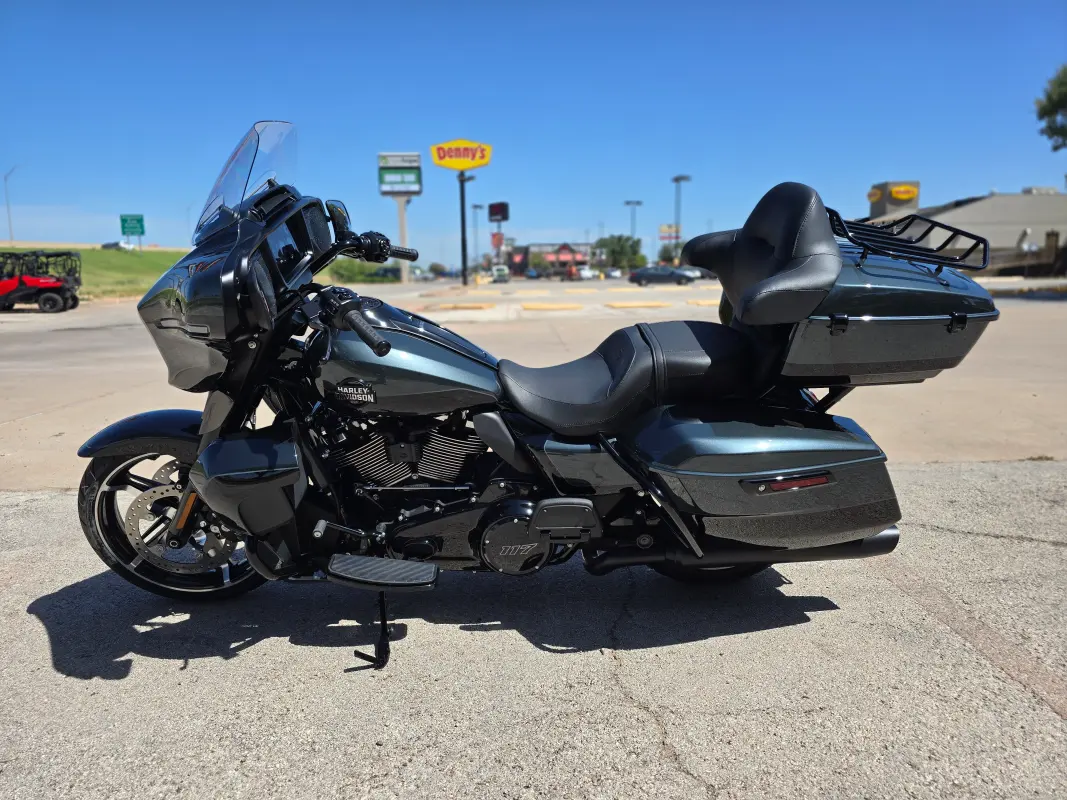 2025 Harley-Davidson Street Glide Ultra - Photo 5