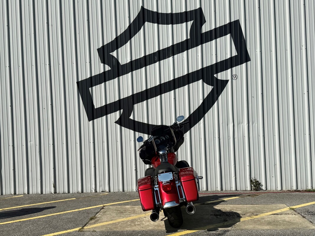 2018 Harley-Davidson Ultra Limited Wicked Red/Twisted Cherry - Photo 2