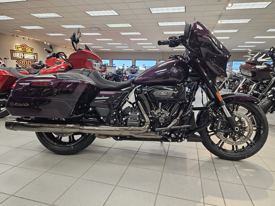 FLHXSE 2025 CVO Street Glide