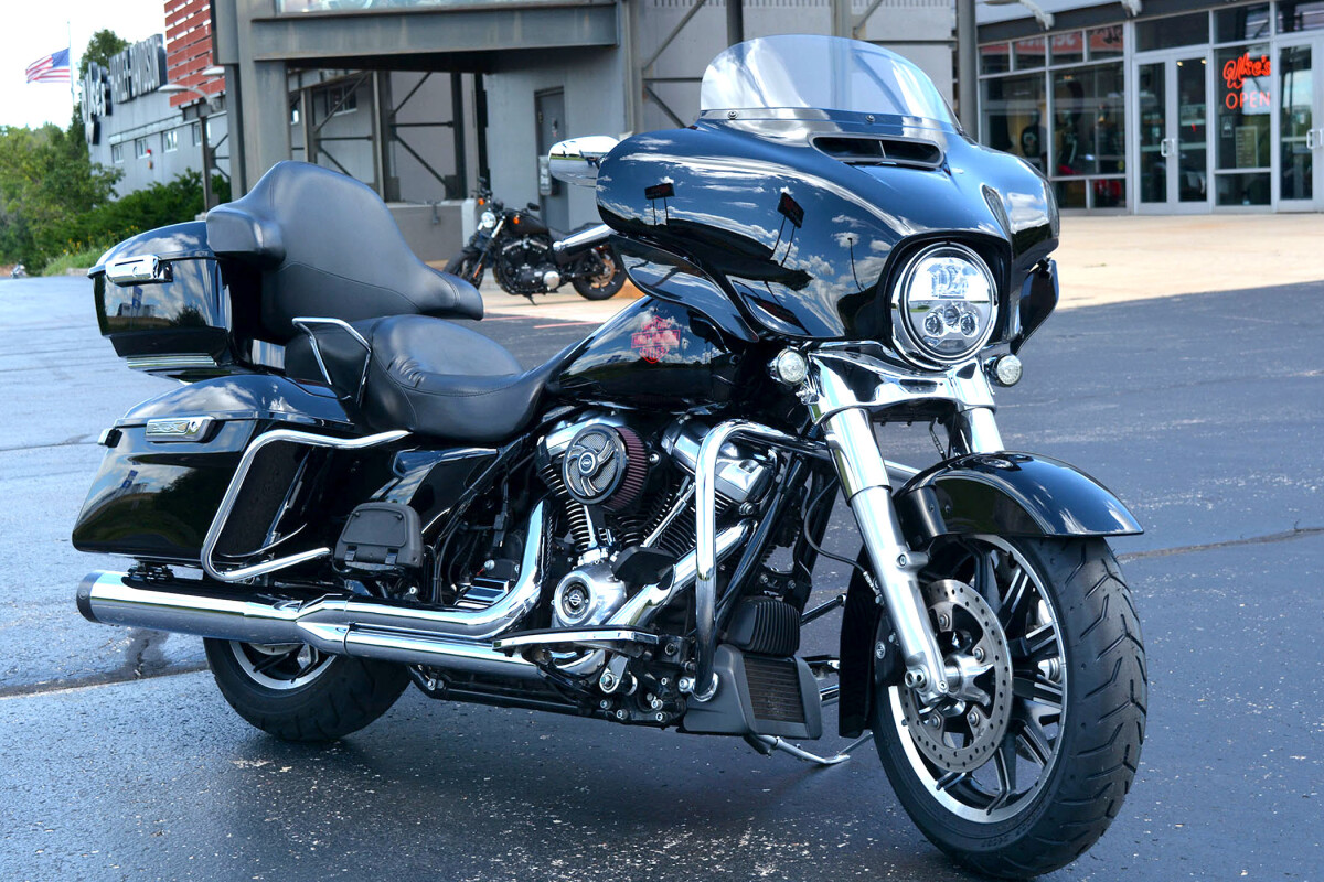 2019 Harley-Davidson Electra Glide Standard Vivid Black - Photo 8