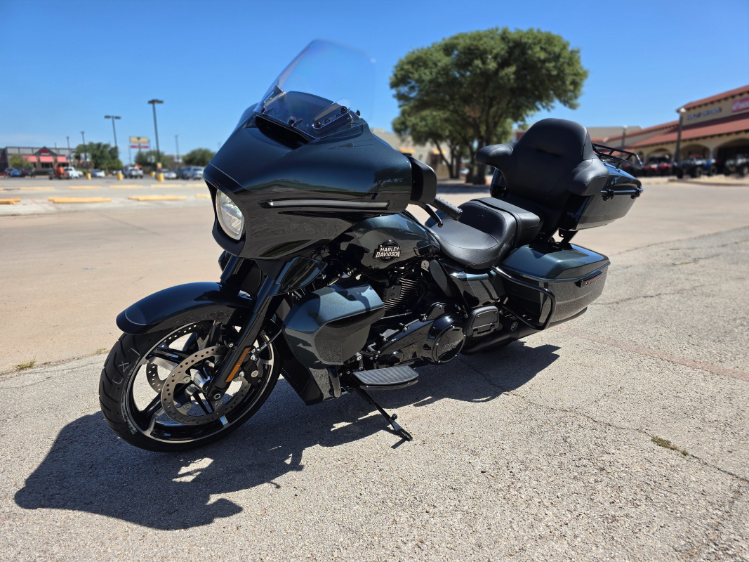 2025 Harley-Davidson® Street Glide® Ultra