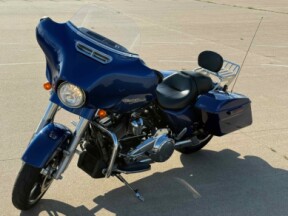 2017 Harley-Davidson® Street Glide® Special Superior Blue thumb 1
