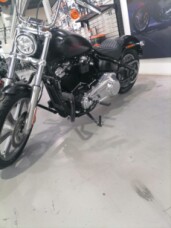 2024 Harley-Davidson® Softail™ Standard Vivid Black thumb 2