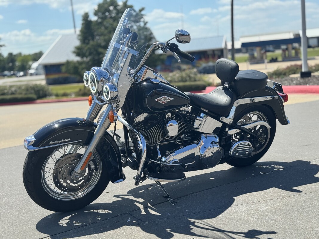 2013 Harley-Davidson Heritage Softail Classic FLSTC BLACK 028183 - Photo 5