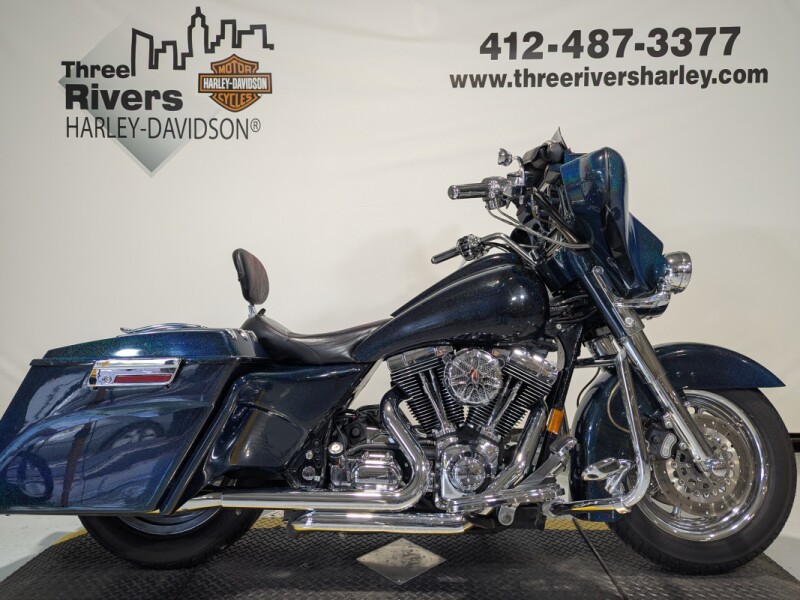 2006 Harley-Davidson® Street Glide® CUSTOM BLUE METALLIC
