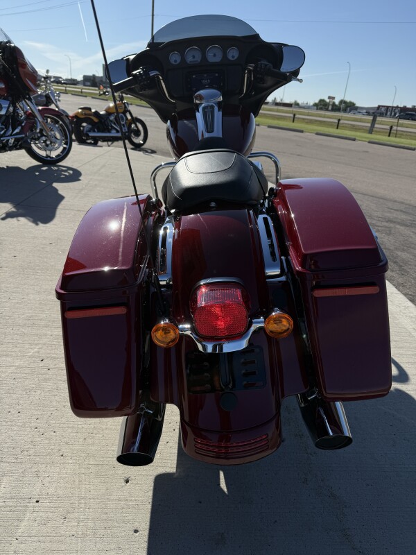 2020 Harley-Davidson Street Glide - Photo 4