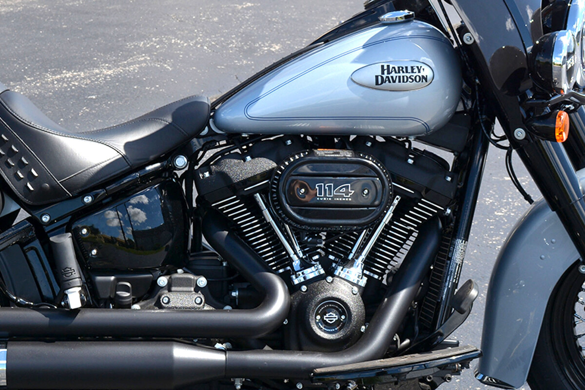 2024 Harley-Davidson Heritage Classic Atlas Silver Metallic - Black Finish - Photo 8