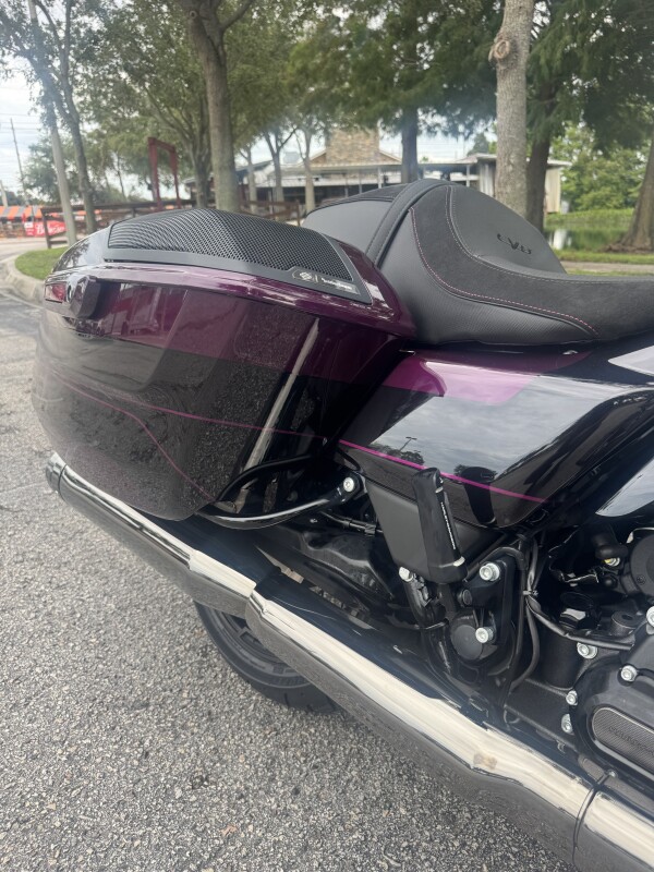 2025 Harley-Davidson CVO Road Glide - Photo 10