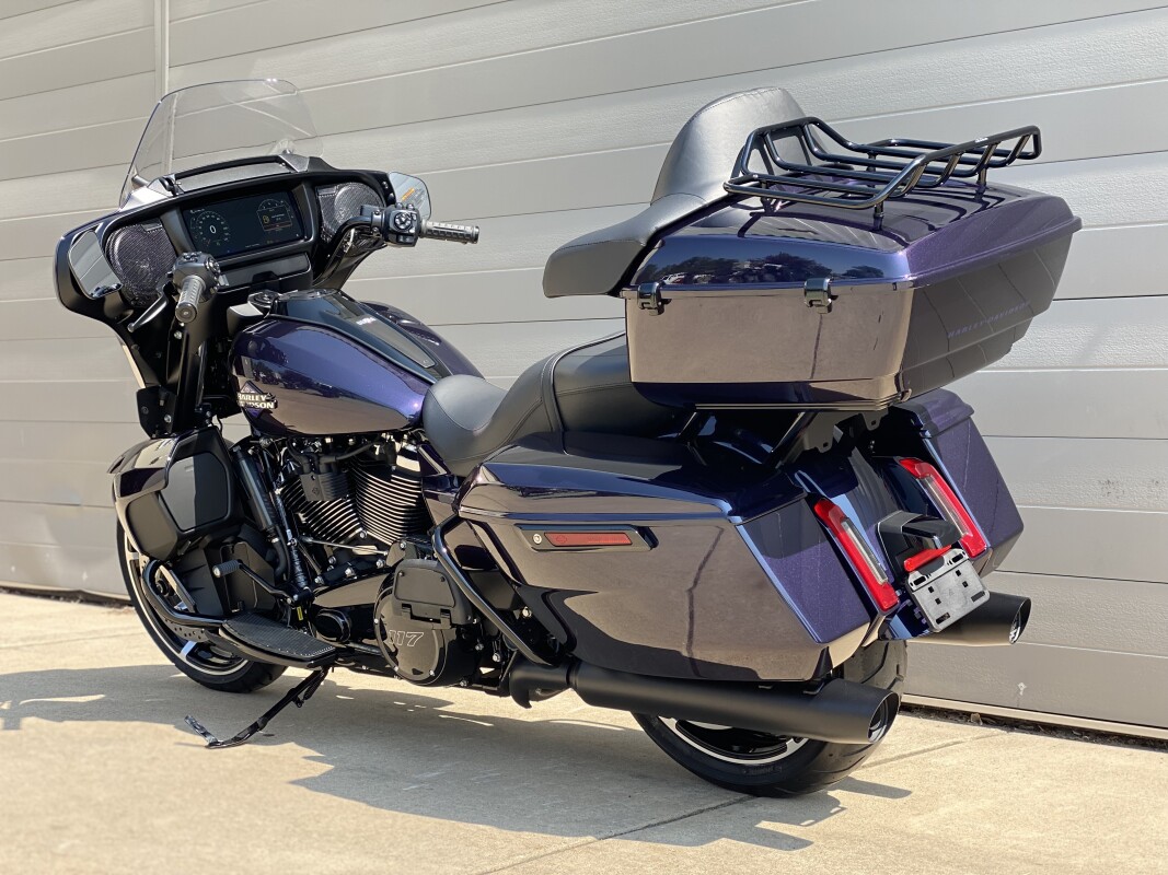 2025 Harley-Davidson Street Glide Ultra Mystic Shift - Black Finish - Photo 6