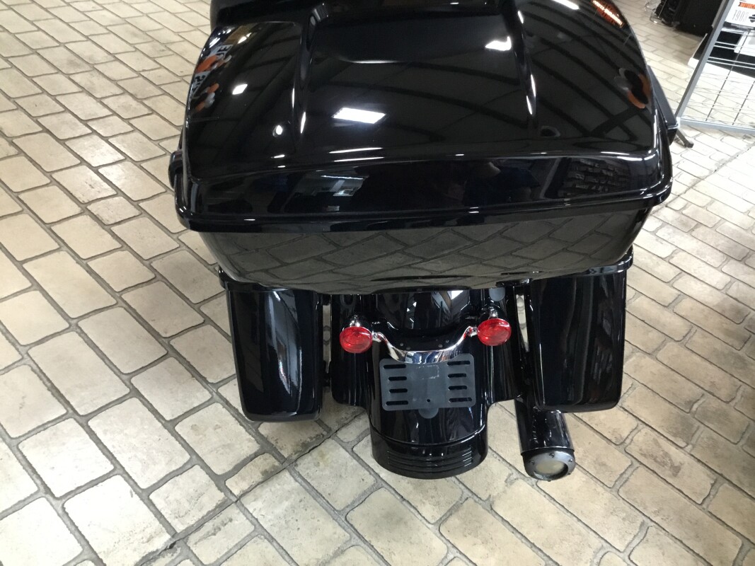 2014 Harley-Davidson Street Glide Vivid Black - Photo 5
