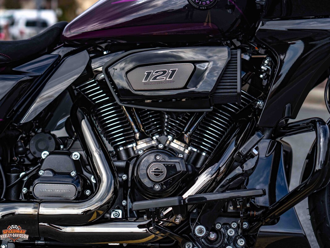 FLTRXSE 2025 CVO Road Glide - Photo 10