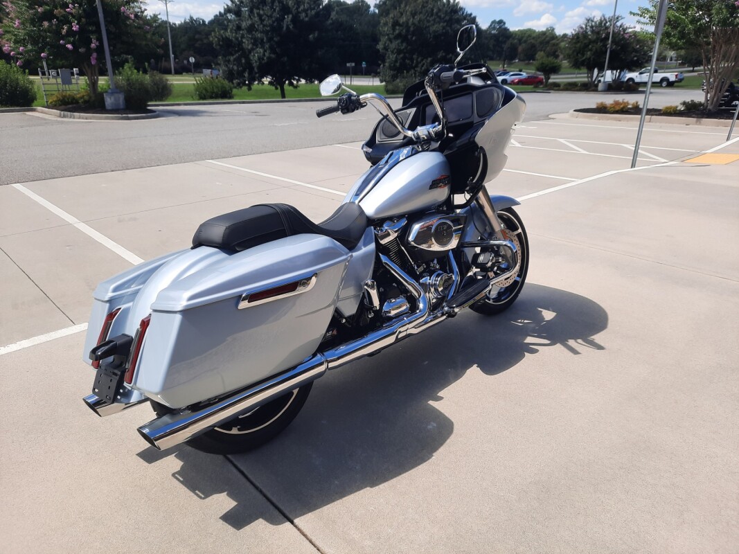 2025 Harley-Davidson Road Glide Atlas Silver Metallic - Photo 6