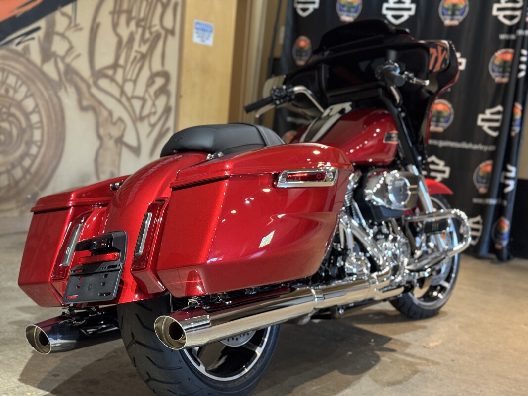 FLHX 2025 Street Glide - Photo 5