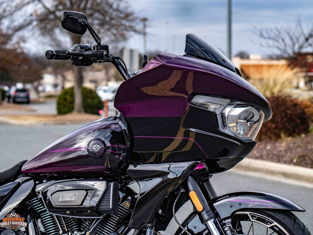 FLTRXSE 2025 CVO Road Glide - Photo 8